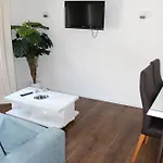 Zwovier 게스트하우스