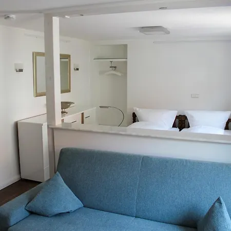 Zwovier Guest house Meersburg