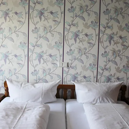 Guest house Zwovier Meersburg