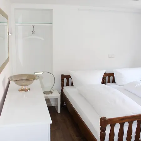 Zwovier Guest house Meersburg
